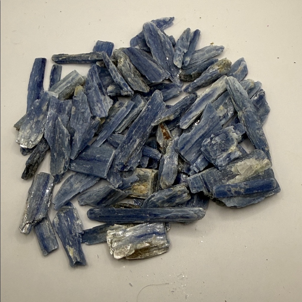 Blue Kyanite Chip Stones - Raw Natural Crystals - Picture 2 of 4